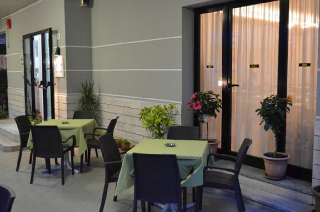 Hotel Laura Rimini Eksteriør bilde